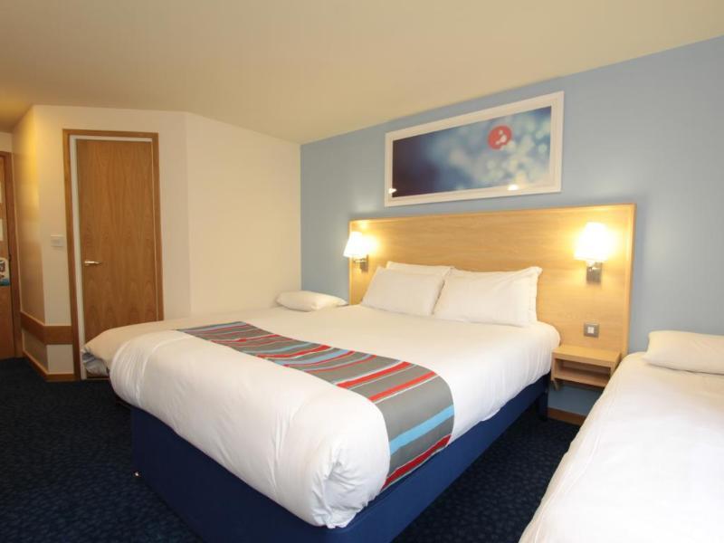 Travelodge Newbury Tot Hill Highclere Экстерьер фото